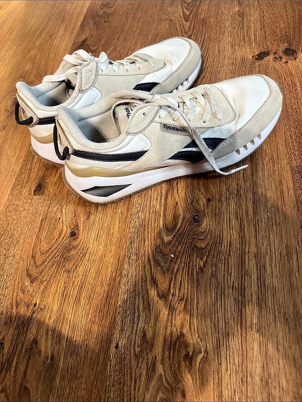 Reebok Classic Nylon Women's White & Black Sneakers